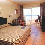 R2 Buganvilla & ホテル 4*