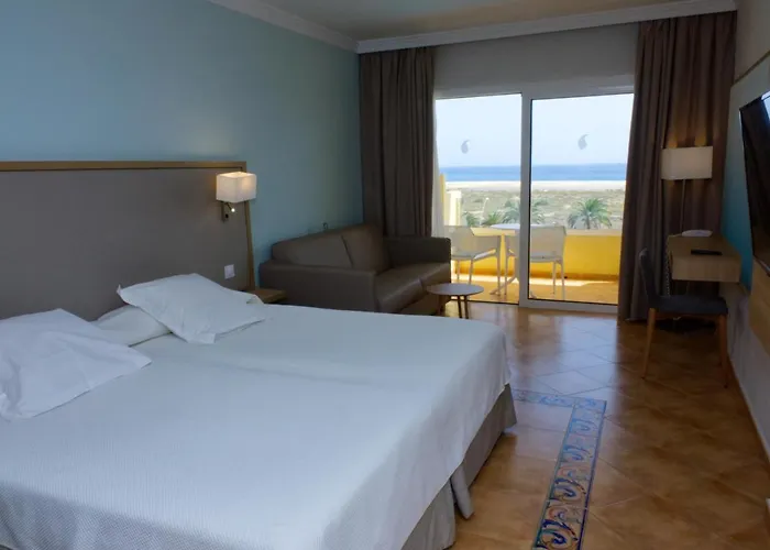 호텔 R2 Buganvilla & 모로델제블