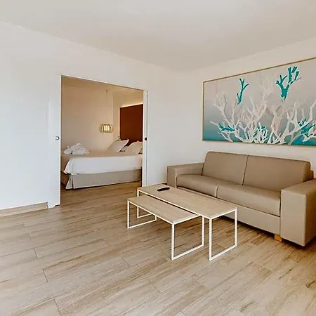 R2 Buganvilla & Hotel 4*