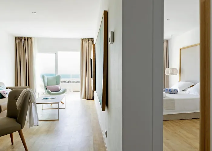 R2 Buganvilla & Hotel 4*